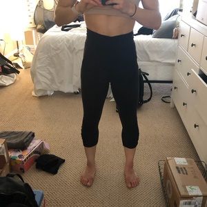 LULULEMON crop joggers size 2